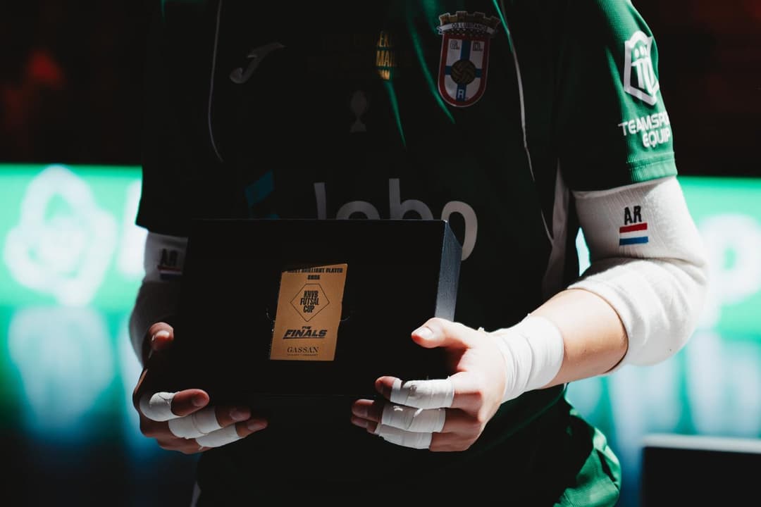 And the Most Brilliant Player is… GASSAN zet uitblinkers in de spotlight