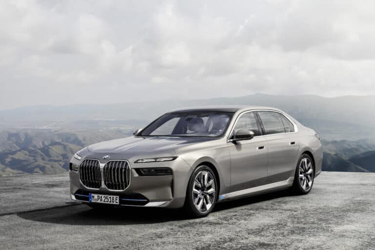Primeur: BMW toont XM en i7